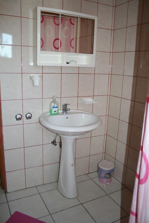 Sobe Rooms Szobak Zimmer Kis Palić المظهر الخارجي الصورة