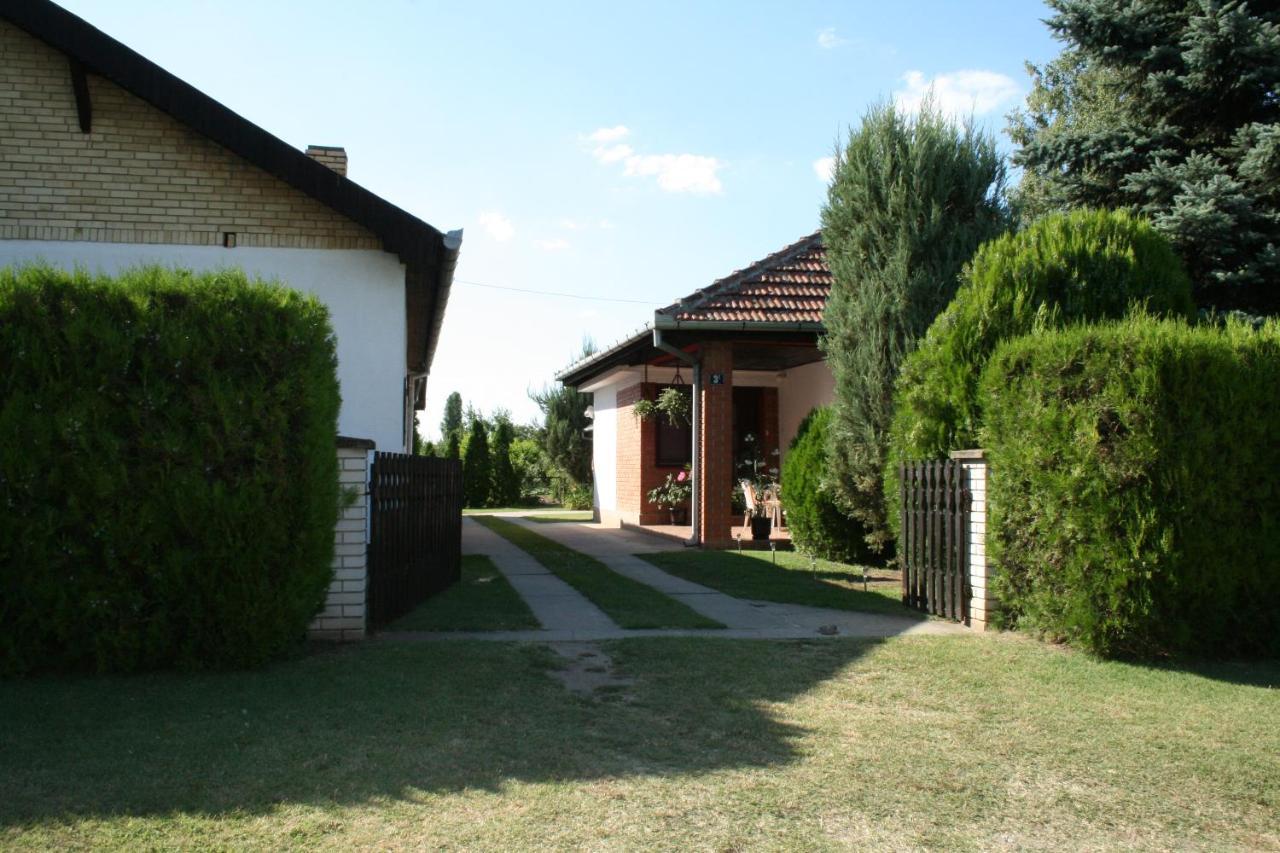 Sobe Rooms Szobak Zimmer Kis Palić المظهر الخارجي الصورة